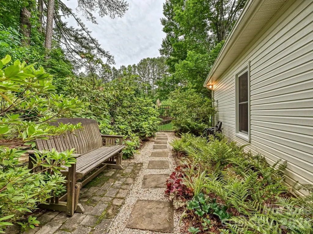 1719 Brandywine Drive Matthews NC 28105