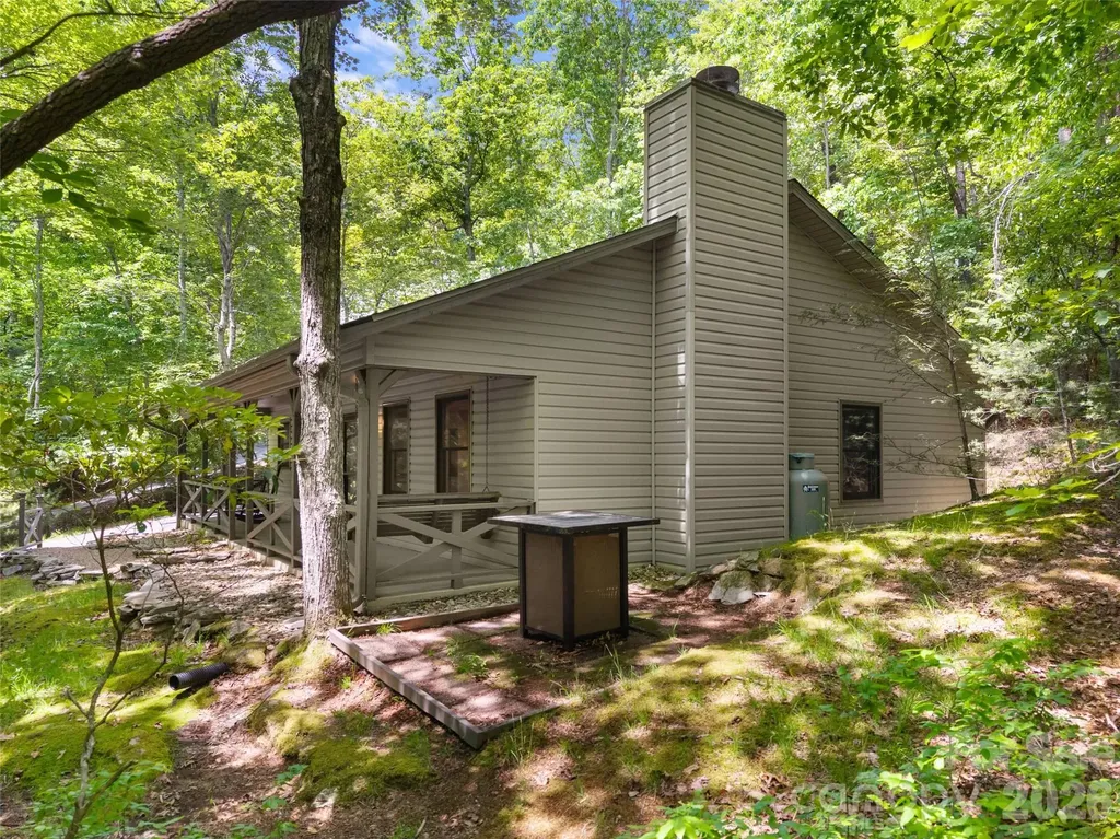 90 Cheestoonaya Way Brevard NC 28712