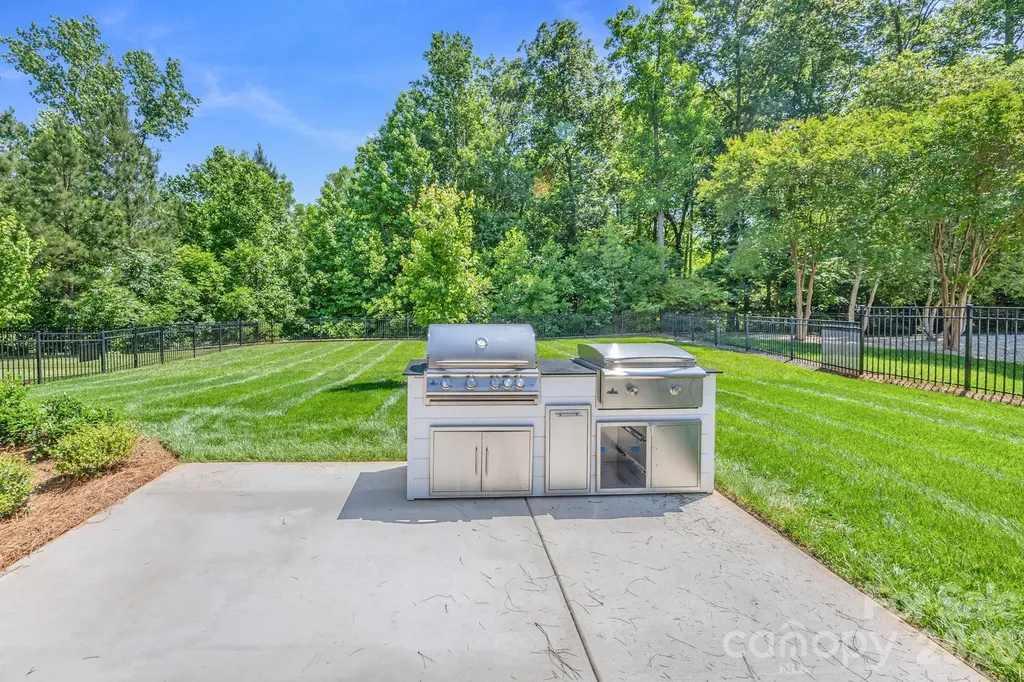 6407 Barcelona Way Charlotte NC 28214