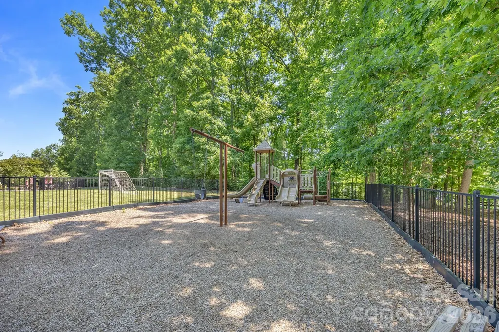 6407 Barcelona Way Charlotte NC 28214