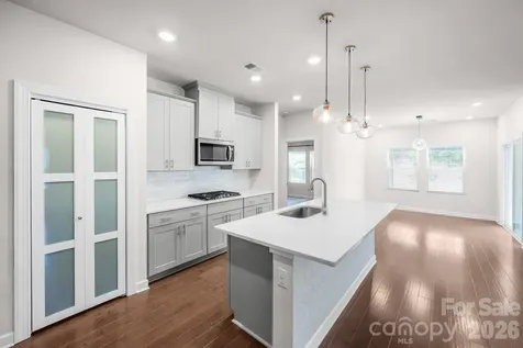 6407 Barcelona Way Charlotte NC 28214