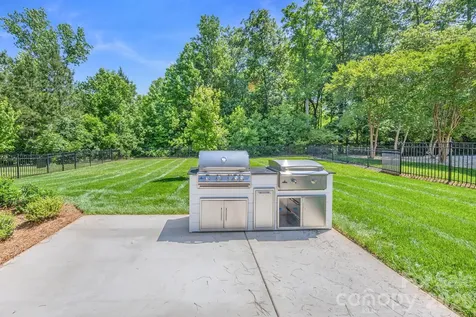 6407 Barcelona Way Charlotte NC 28214