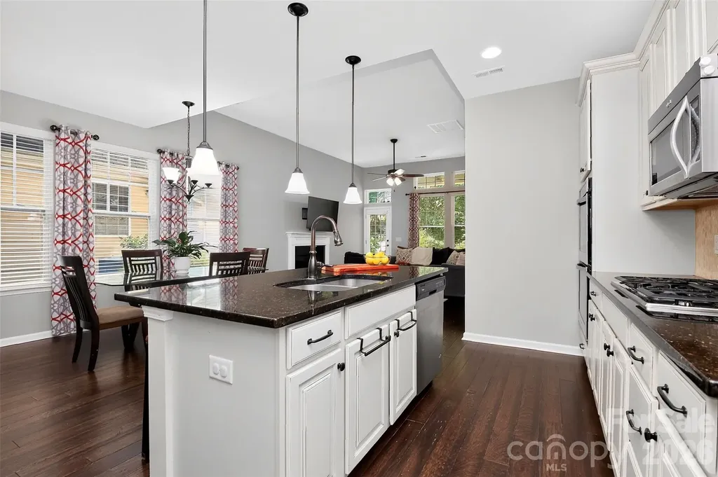 4540 Blackmuir Wood Circle Charlotte NC 28270