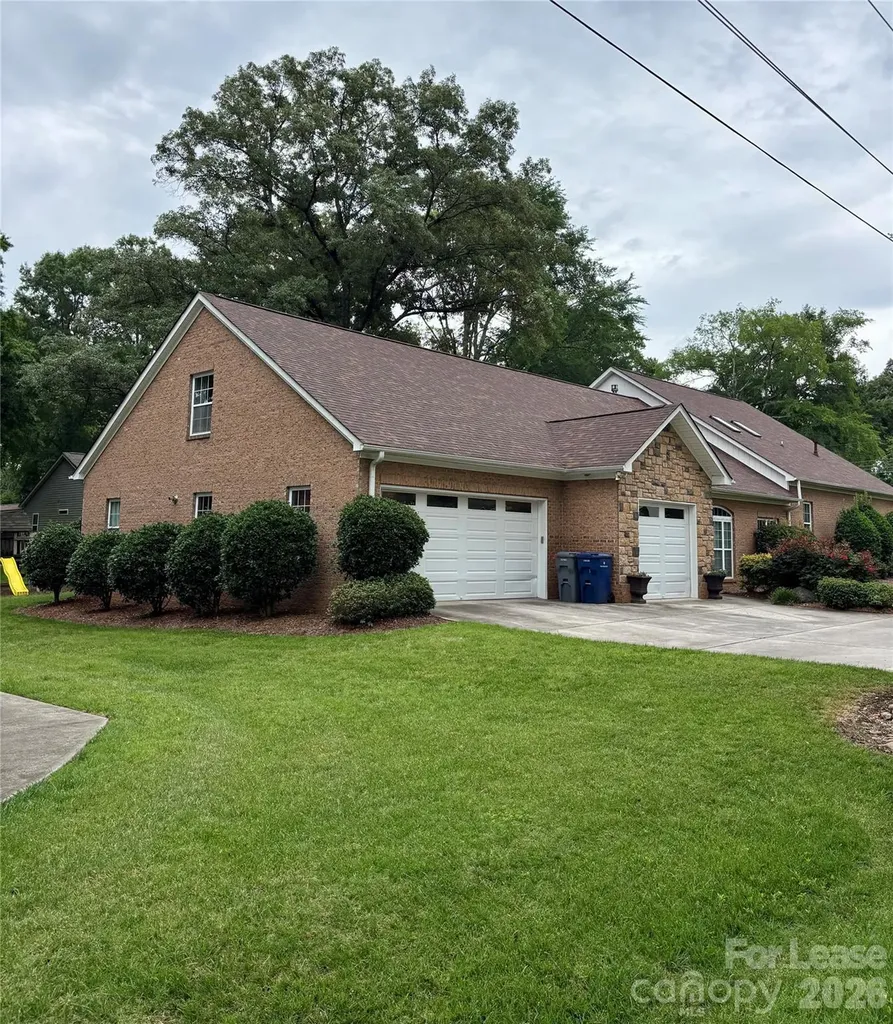 322 Patricia Avenue Harrisburg NC 28075