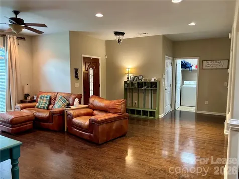 322 Patricia Avenue Harrisburg NC 28075