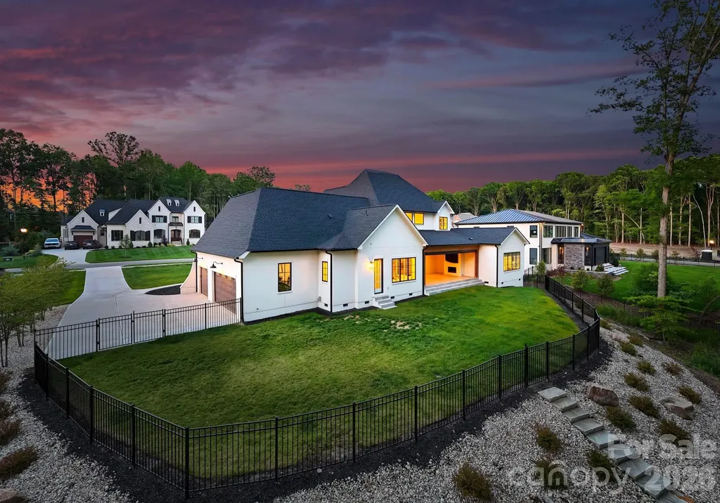 207 Sugar Maple Lane Weddington NC 28104