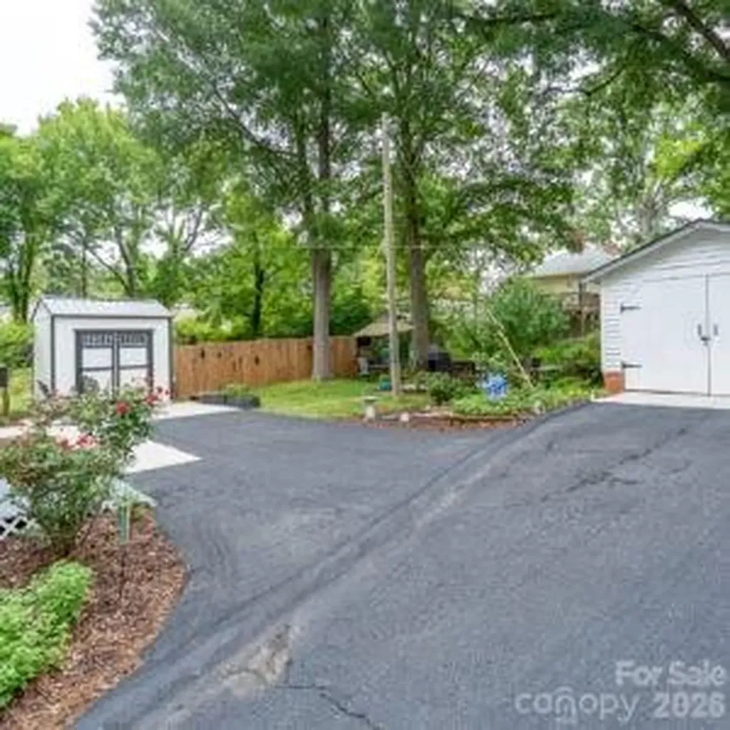 103 Hemlock Avenue Kannapolis NC 28081