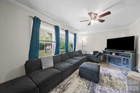 809 Elaine Drive Albemarle NC 28001