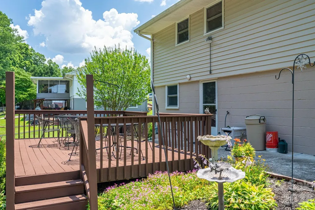 712 Crestwood Avenue Gastonia NC 28054