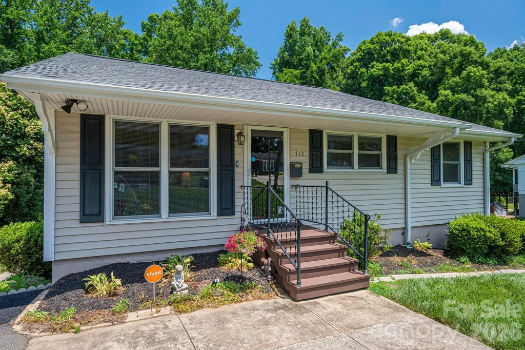 712 Crestwood Avenue Gastonia NC 28054