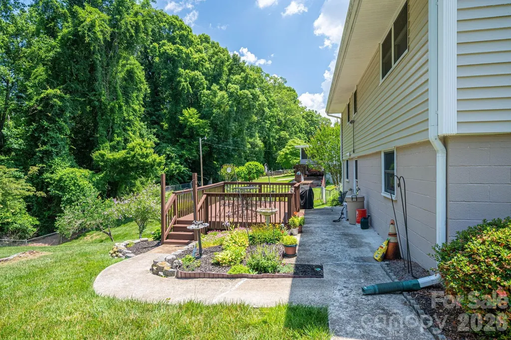 712 Crestwood Avenue Gastonia NC 28054