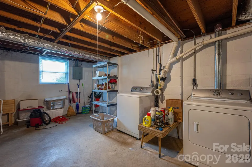 712 Crestwood Avenue Gastonia NC 28054