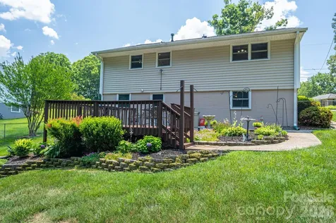 712 Crestwood Avenue Gastonia NC 28054