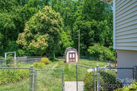 712 Crestwood Avenue Gastonia NC 28054
