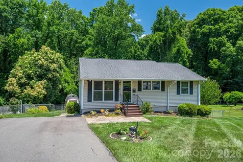 712 Crestwood Avenue Gastonia NC 28054