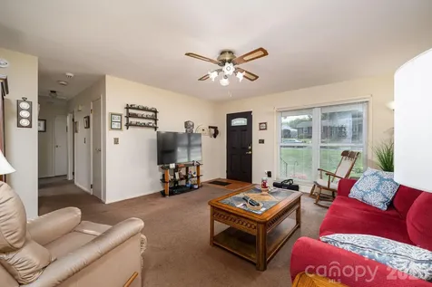 712 Crestwood Avenue Gastonia NC 28054