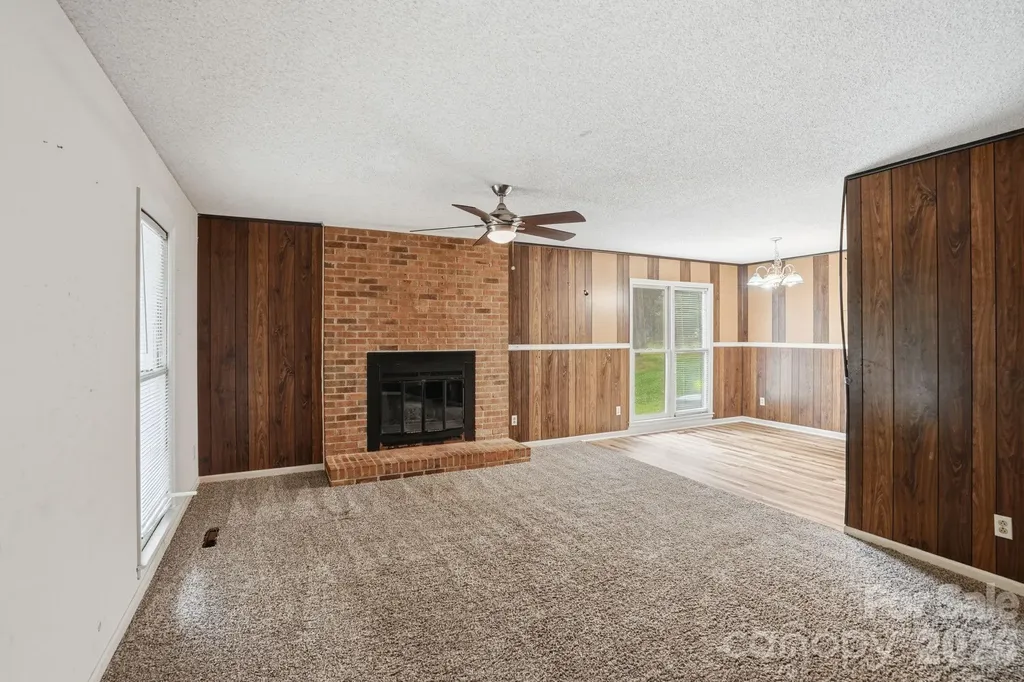 4459 Fair Springs Road Charlotte NC 28227