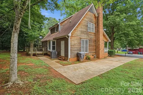 4459 Fair Springs Road Charlotte NC 28227
