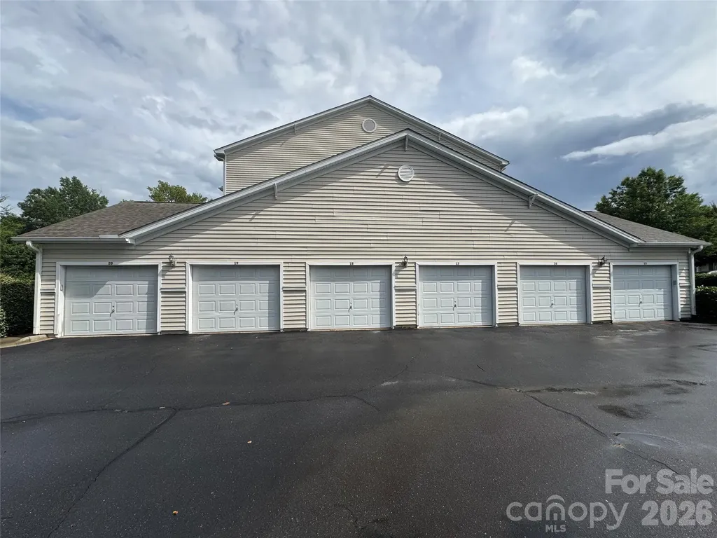 10676 Hill Point Court Charlotte NC 28262