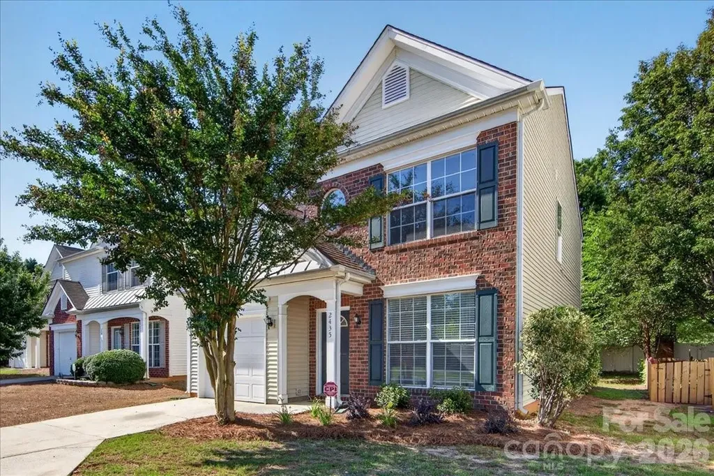 2435 Normancrest Court Charlotte NC 28270