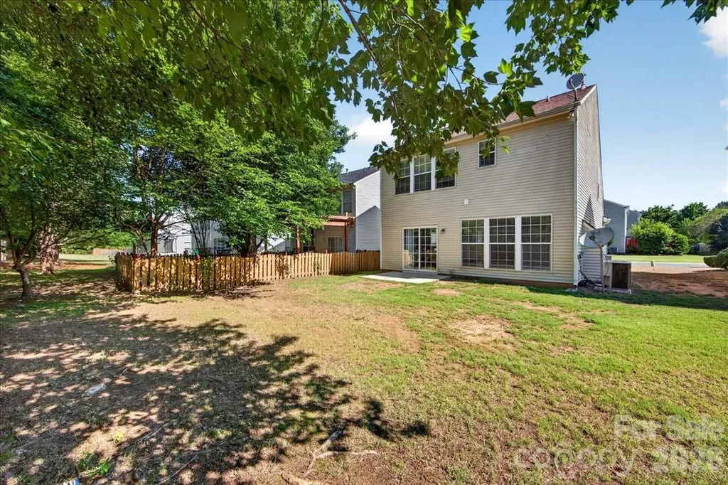 2435 Normancrest Court Charlotte NC 28270