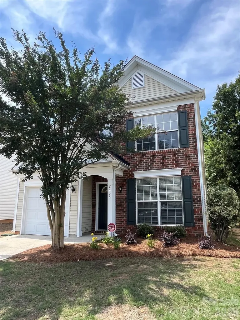 2435 Normancrest Court Charlotte NC 28270