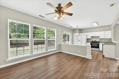 2435 Normancrest Court Charlotte NC 28270