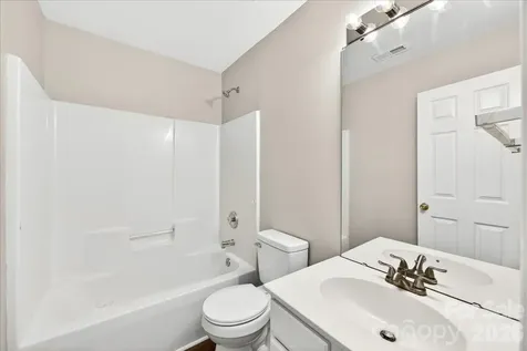 2435 Normancrest Court Charlotte NC 28270