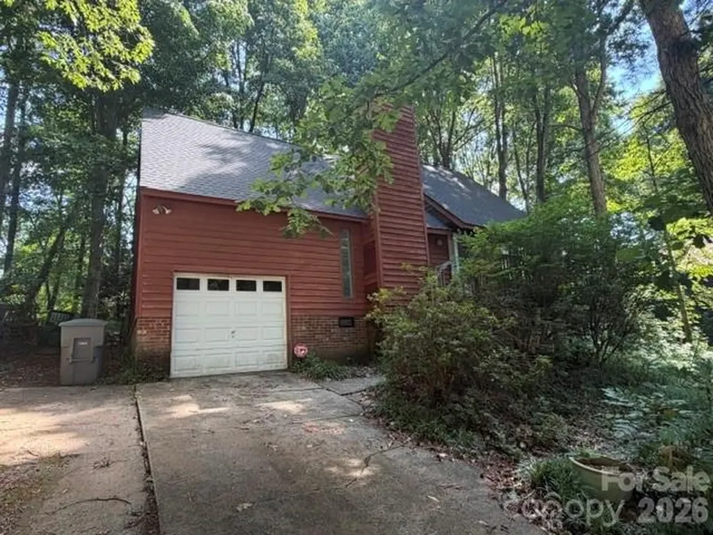 8401 Barncliff Road Charlotte NC 28227