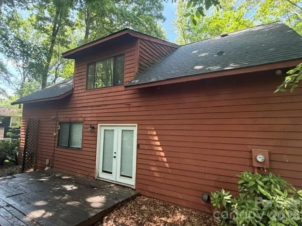 8401 Barncliff Road Charlotte NC 28227