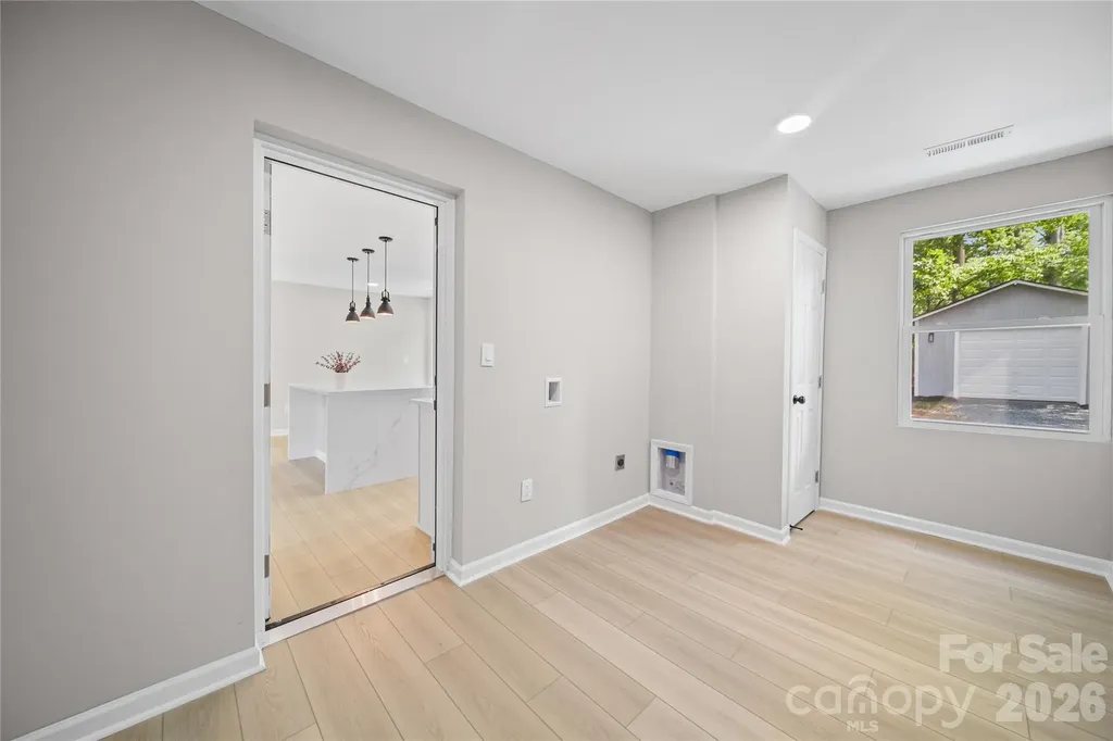 1421 Tyvola Road Charlotte NC 28210