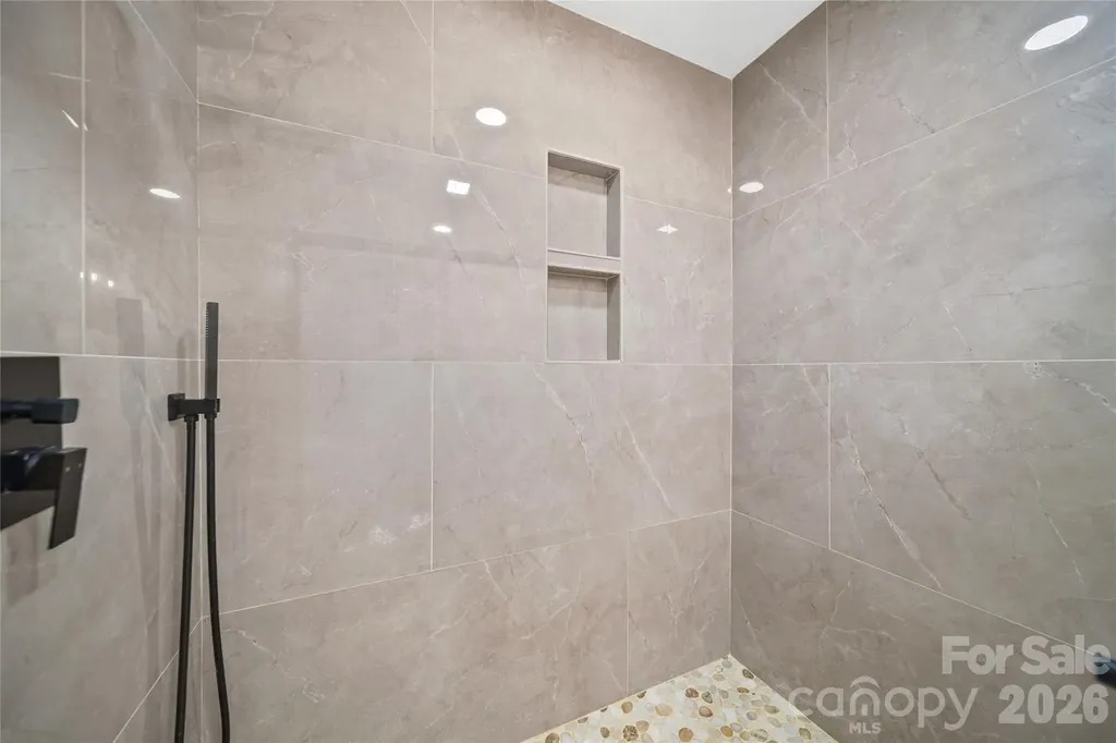 1421 Tyvola Road Charlotte NC 28210