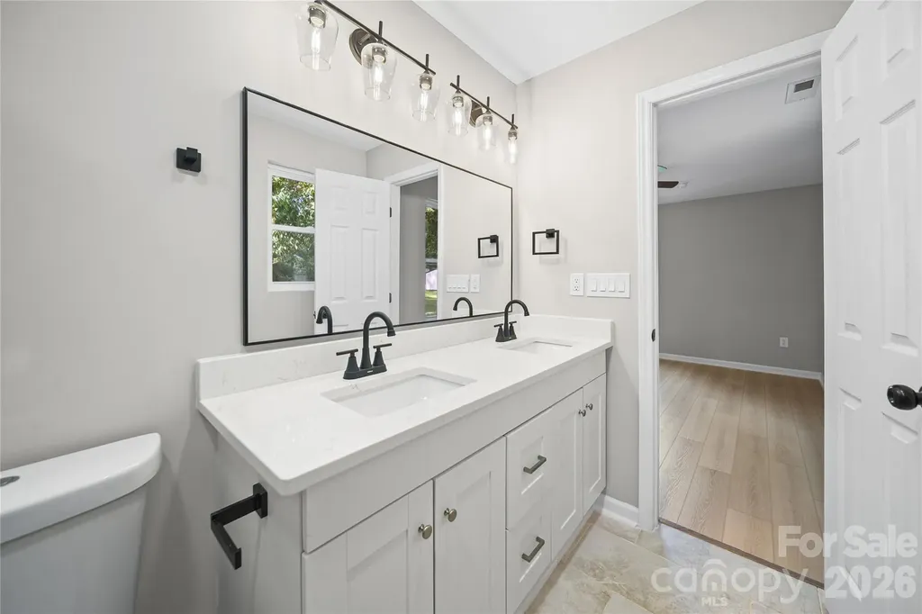 1421 Tyvola Road Charlotte NC 28210