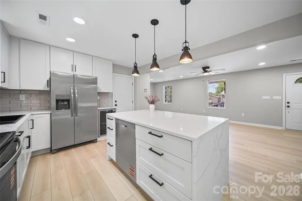 1421 Tyvola Road Charlotte NC 28210