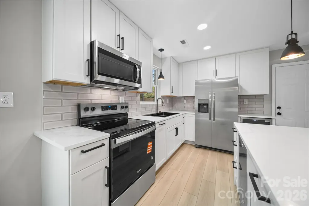 1421 Tyvola Road Charlotte NC 28210