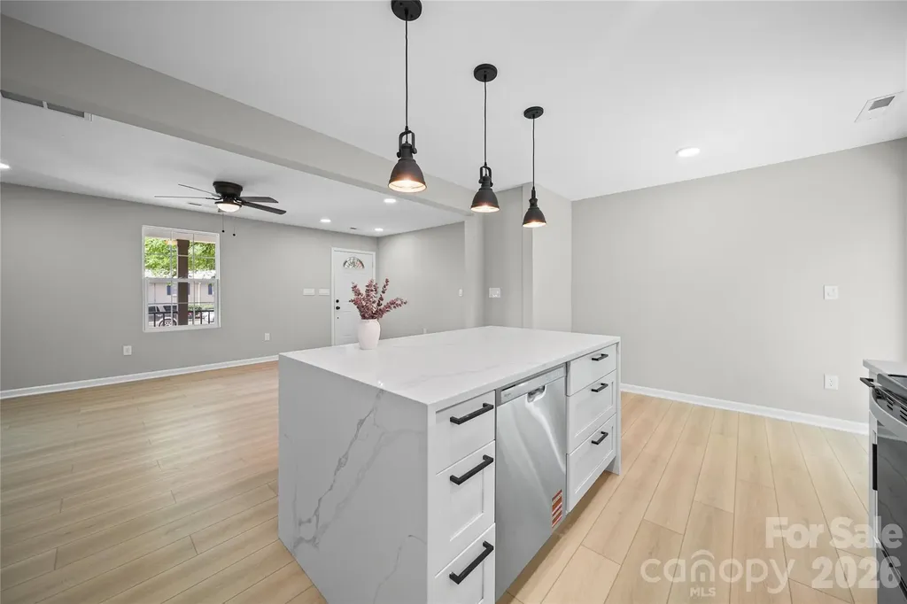 1421 Tyvola Road Charlotte NC 28210
