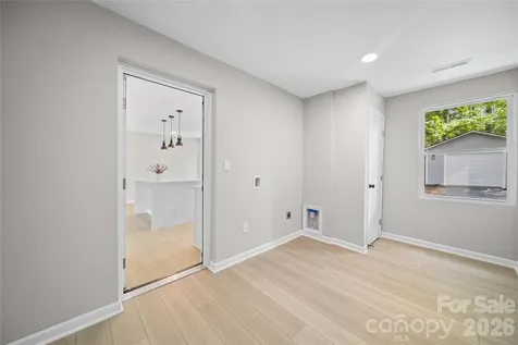 1421 Tyvola Road Charlotte NC 28210