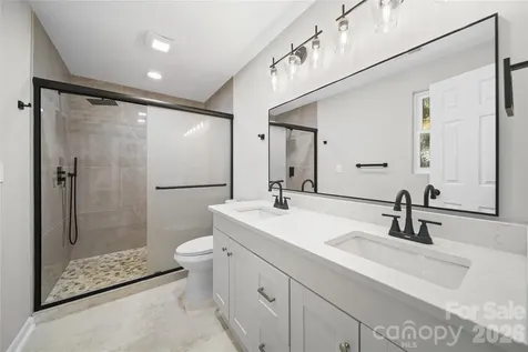1421 Tyvola Road Charlotte NC 28210