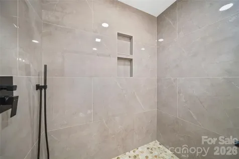 1421 Tyvola Road Charlotte NC 28210