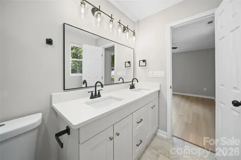 1421 Tyvola Road Charlotte NC 28210