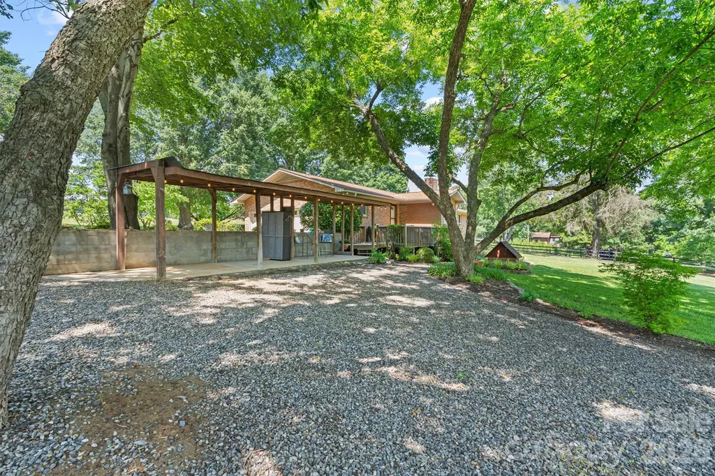 256 Johnson Dairy Road Mooresville NC 28115