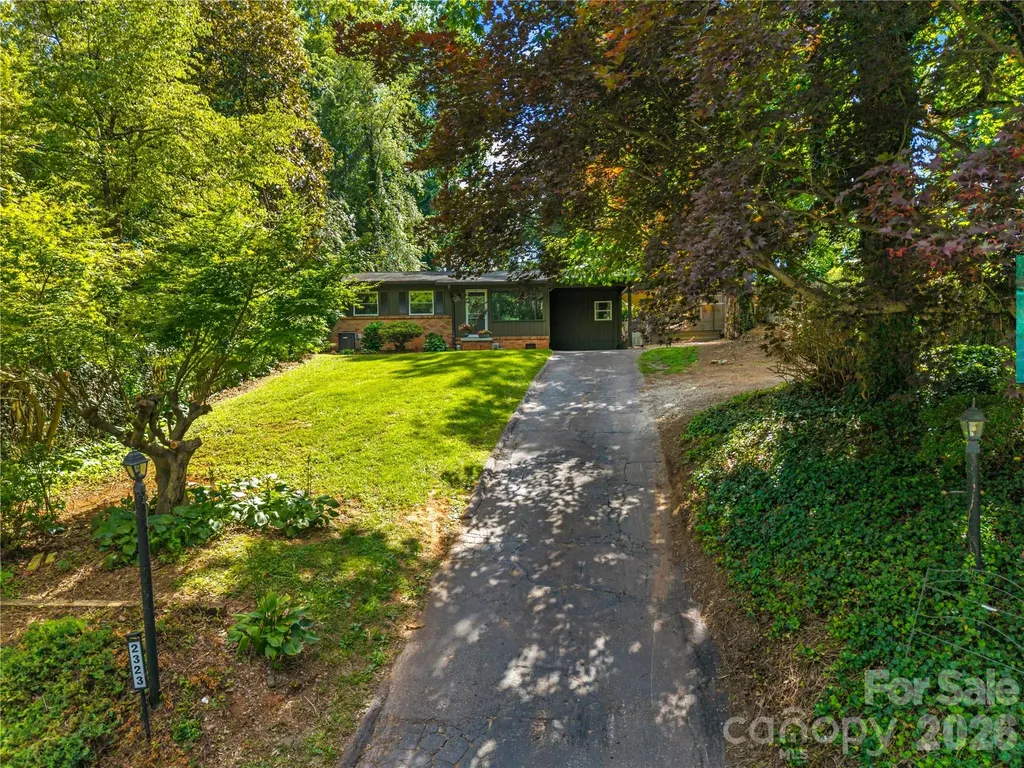 2323 Greater Druid Hills Boulevard Hendersonville NC 28791
