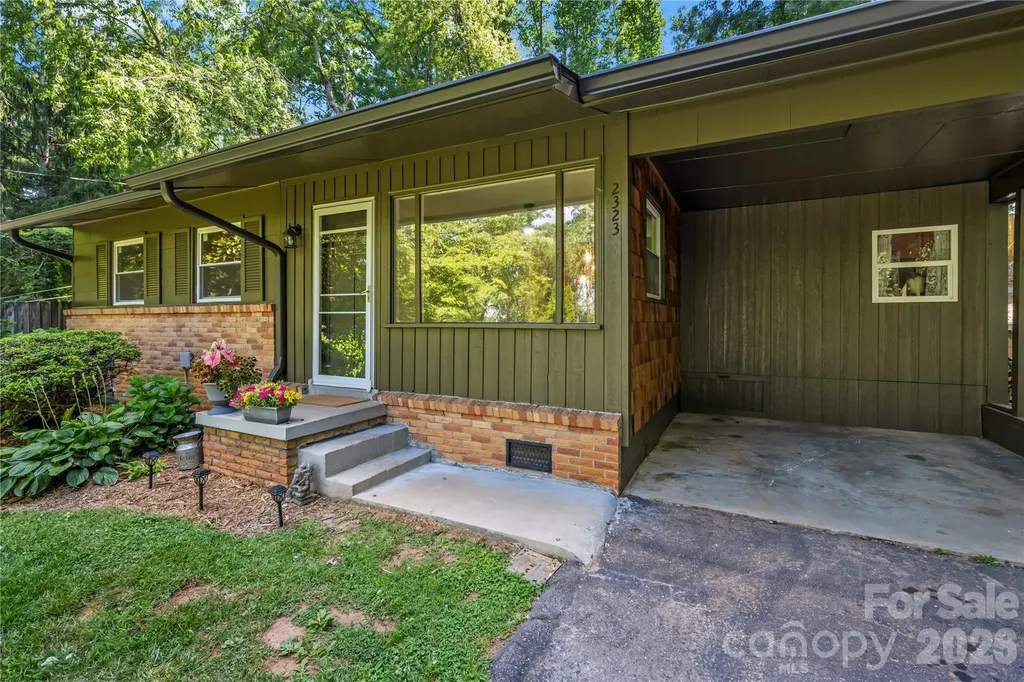 2323 Greater Druid Hills Boulevard Hendersonville NC 28791