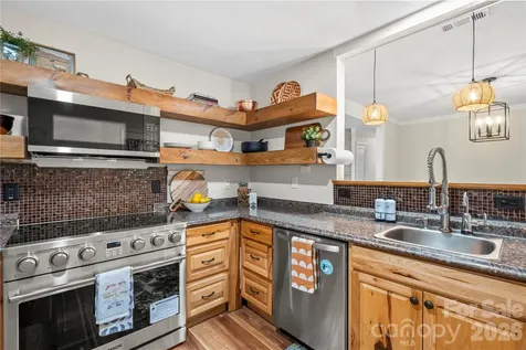2323 Greater Druid Hills Boulevard Hendersonville NC 28791