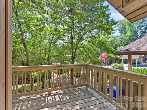 1001 Red Oak Drive Hendersonville NC 28791
