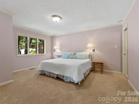 1001 Red Oak Drive Hendersonville NC 28791