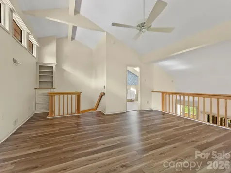 1001 Red Oak Drive Hendersonville NC 28791