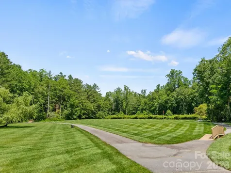 1001 Red Oak Drive Hendersonville NC 28791