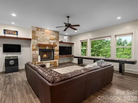 433 Coopers Hawk Drive Asheville NC 28803