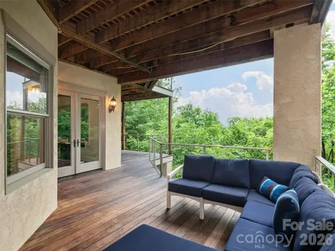 433 Coopers Hawk Drive Asheville NC 28803